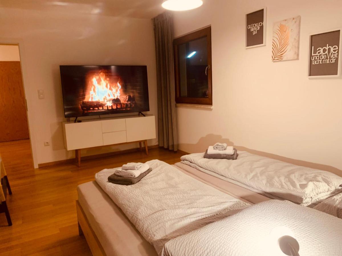 Felix Living 4, Modern & Cozy 2 Zimmer Wohnung, Balkon, Parkplatz Salzweg ภายนอก รูปภาพ